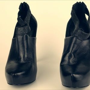 Black  Zippered Jessica Simpson  Bootie